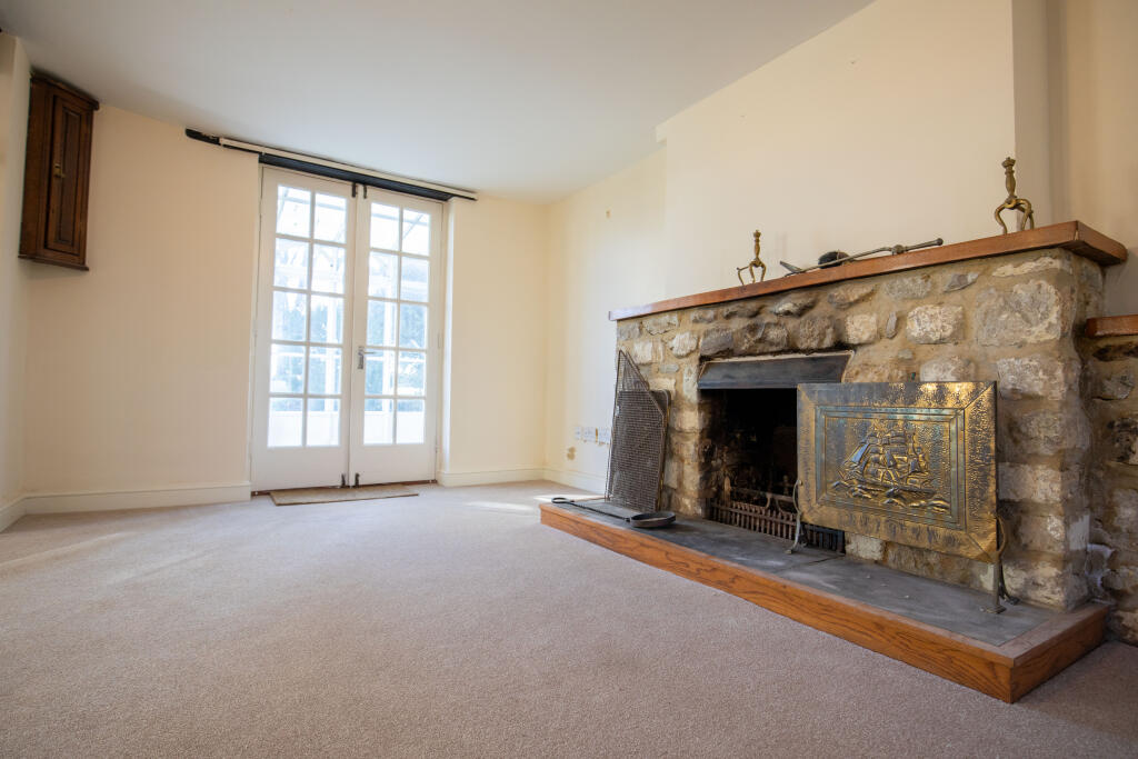 Living Room 4
