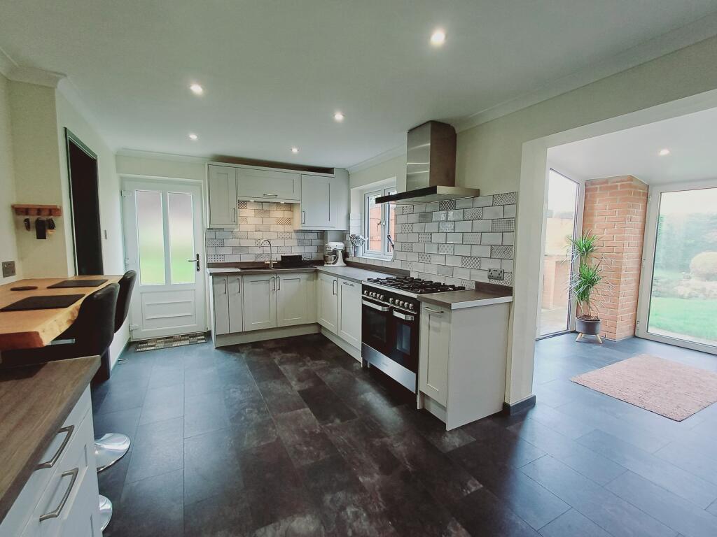 Kitchen/Breakfast Room