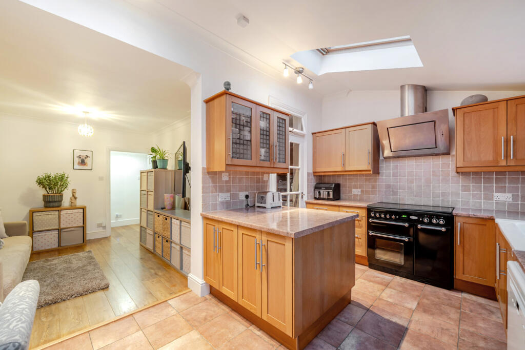 1369149-23-68eff0...