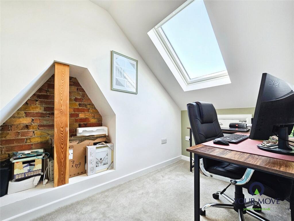 Bedroom 4/Office