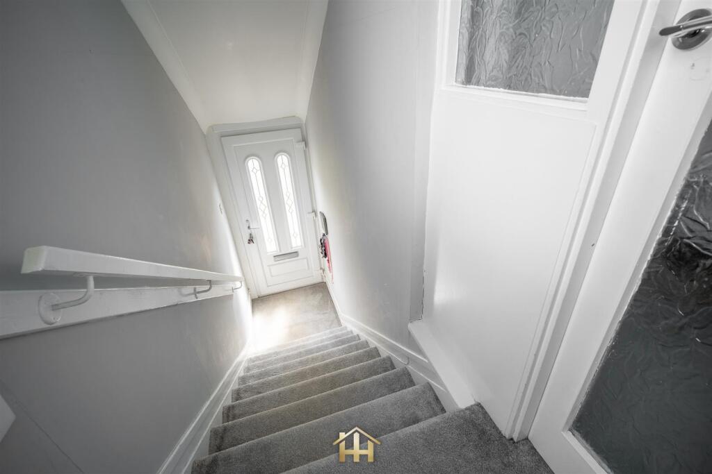 38 GLENMOY AVE 220525 EDIT (28 of 40).jpg