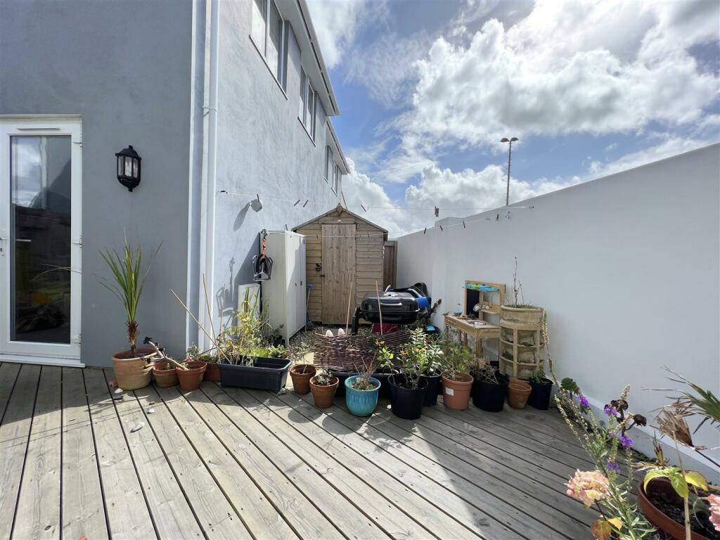 Courtyard Garden