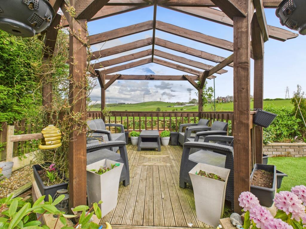 CAM03729G0-PR0020-STILL011