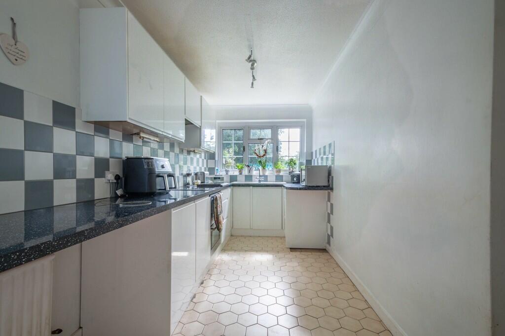 10 Brookfields cl...