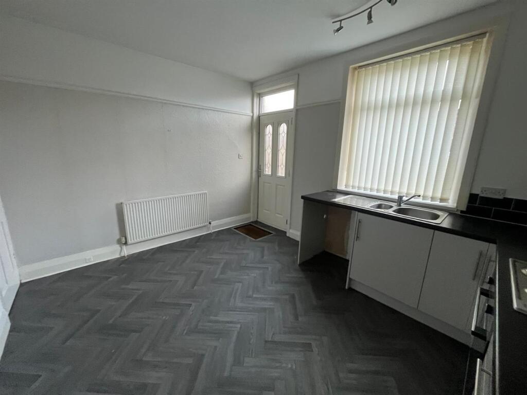 WhatsApp Image 2025-11-20 at 10.29.13_76041271.jpg