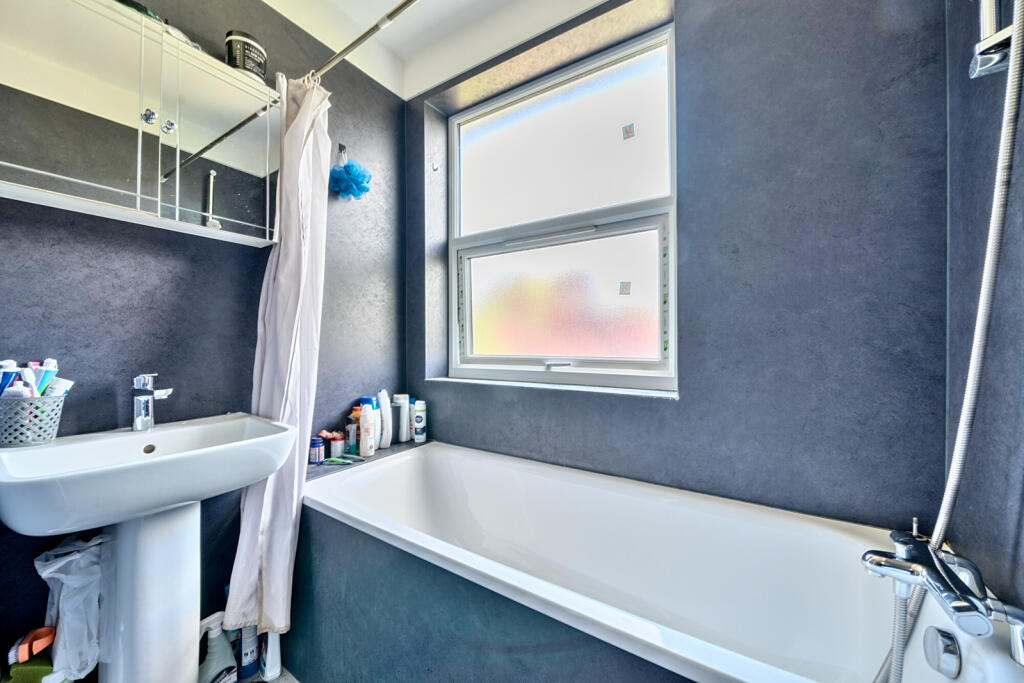 1289854-18-682dfd...