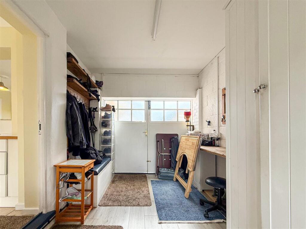 garage/utility