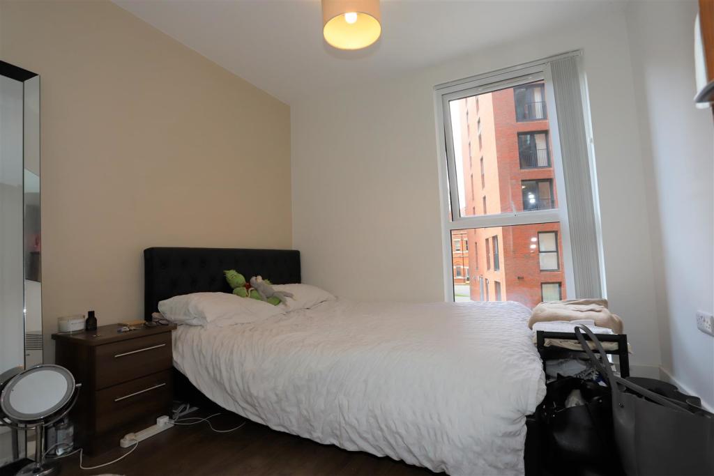 Bedroom 2.JPG