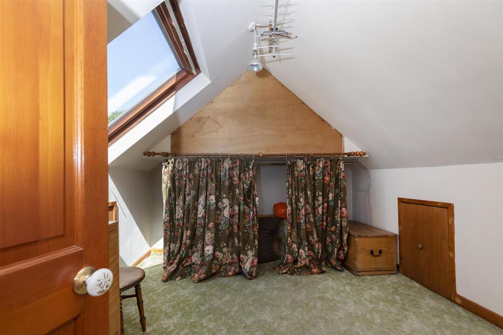 Bramleys Estate Agents - Lydgate Drive - Lepton (2