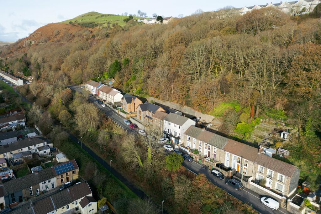 2 Hillside View, New