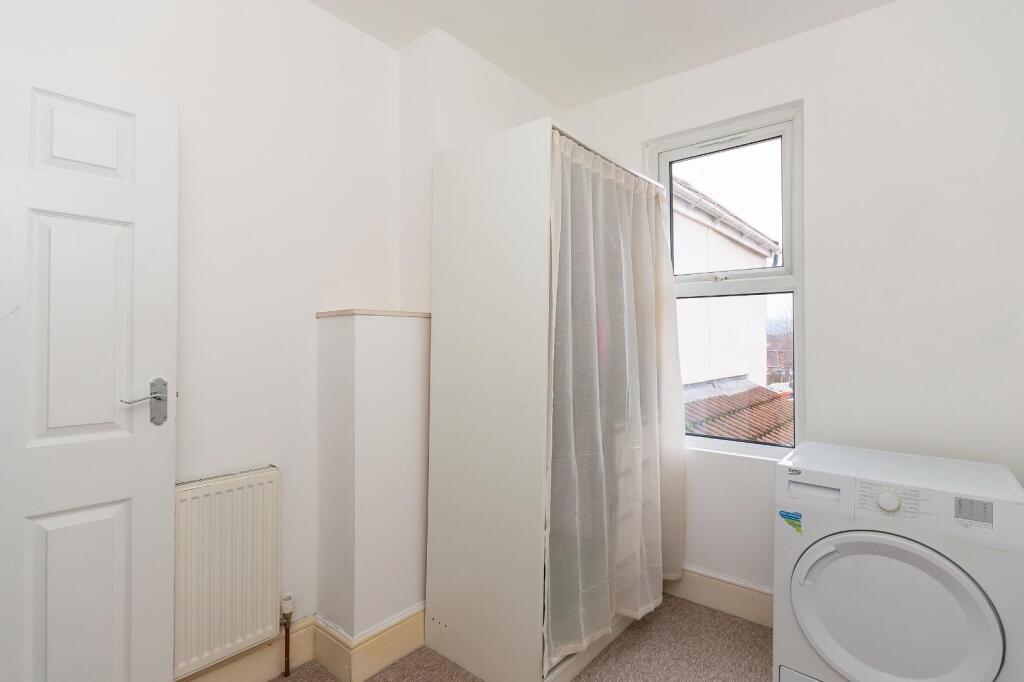 1A1R6BR - Bedroom F.jpg