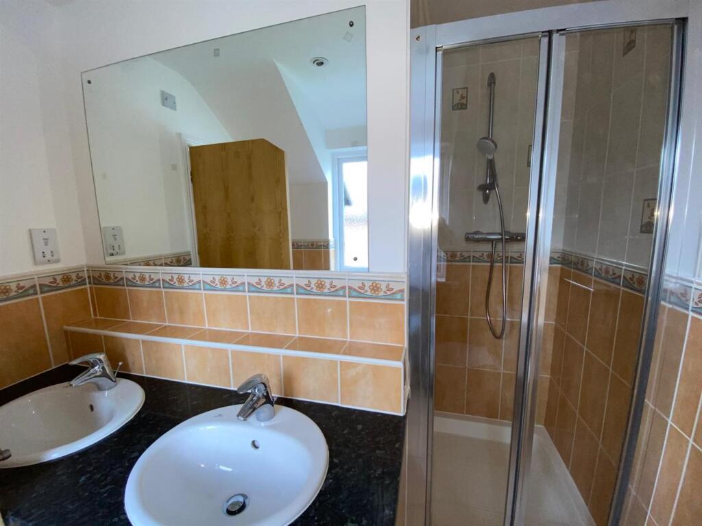 WhatsApp Image 2025-08-13 at 18.31.47 (1).jpeg