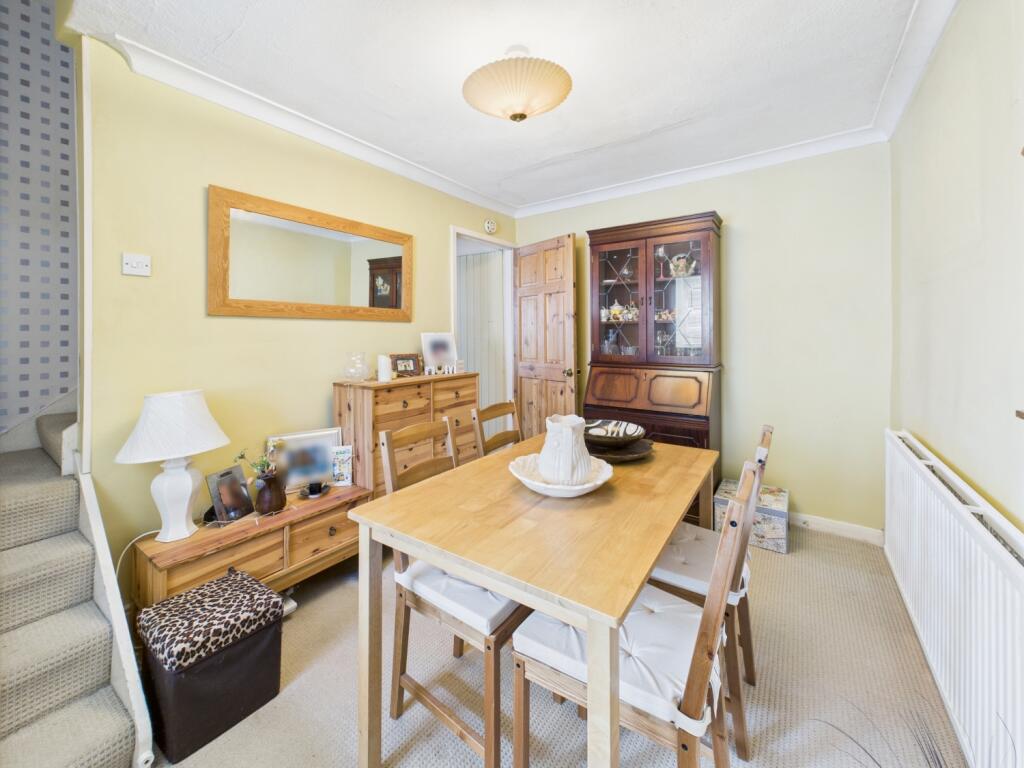 CAM01740G0-PR0428-STILL002