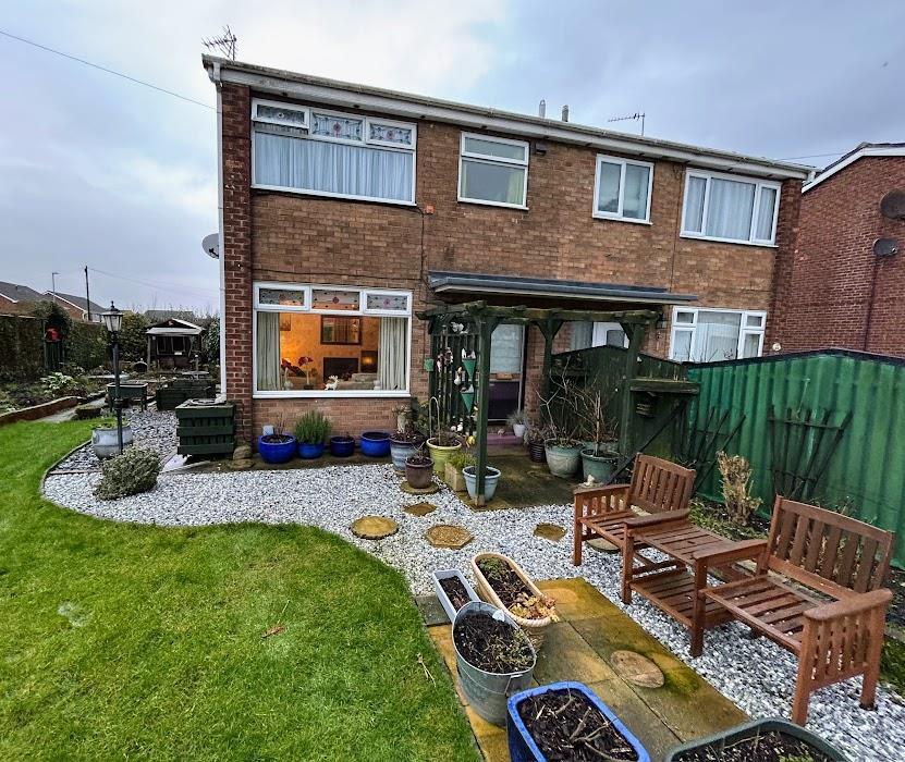 FRONT GARDEN