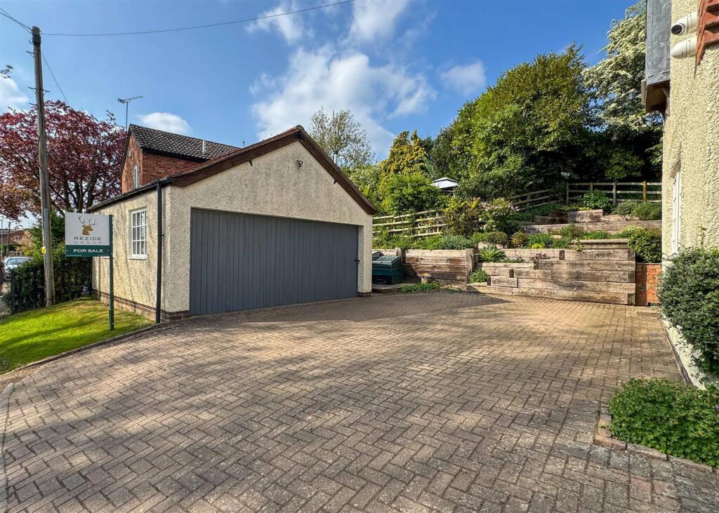 DRIVEWAY &amp; GARAGE