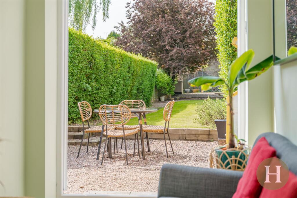 Hadleigh Estate Agents-20.jpg