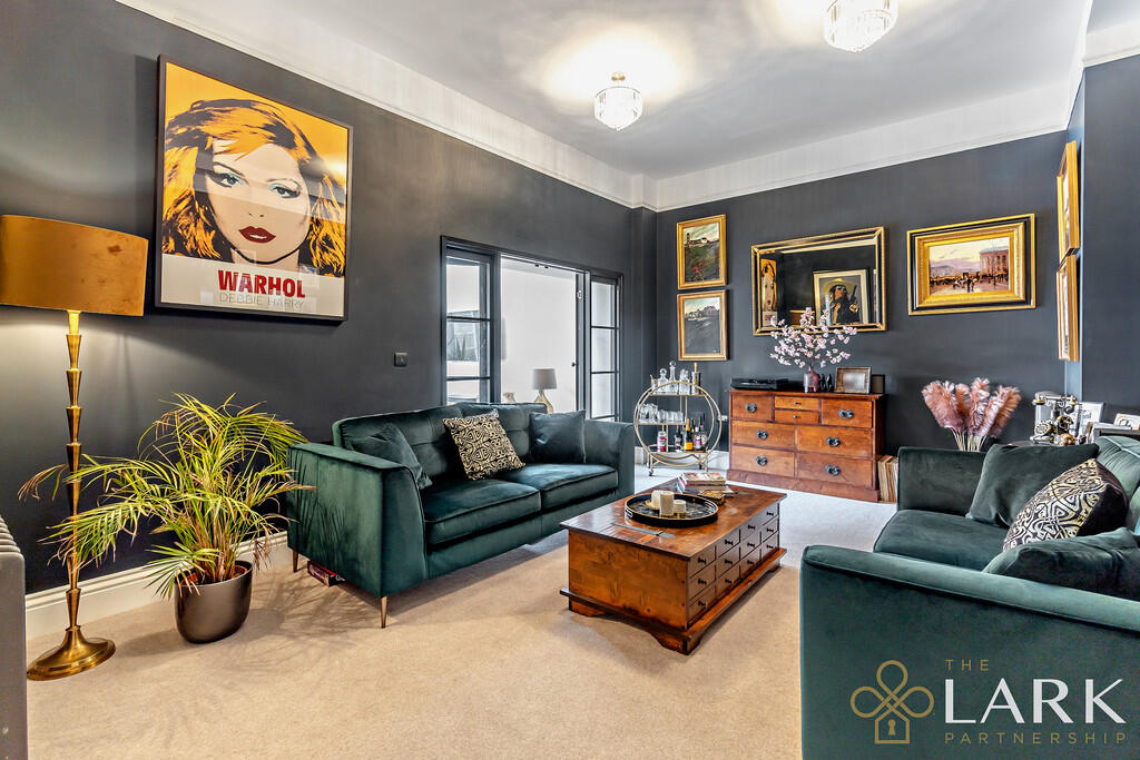 8664270-interiorW...