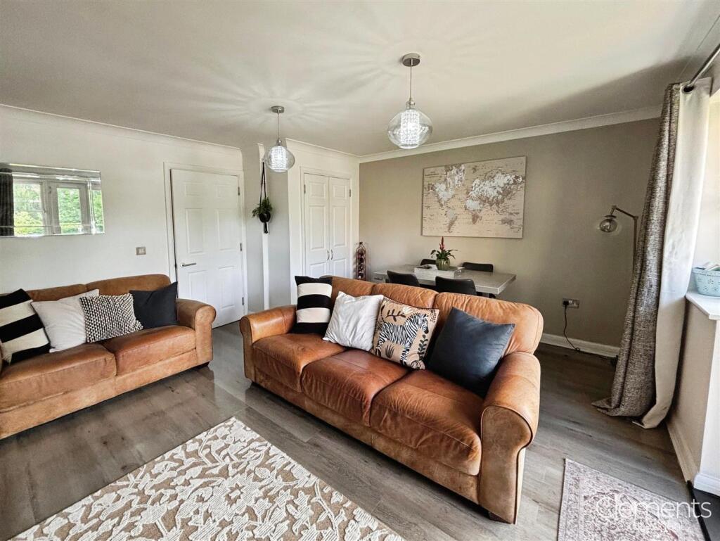 67358351-Photo 205-29-25 2C 2010 2034 2042.jpg