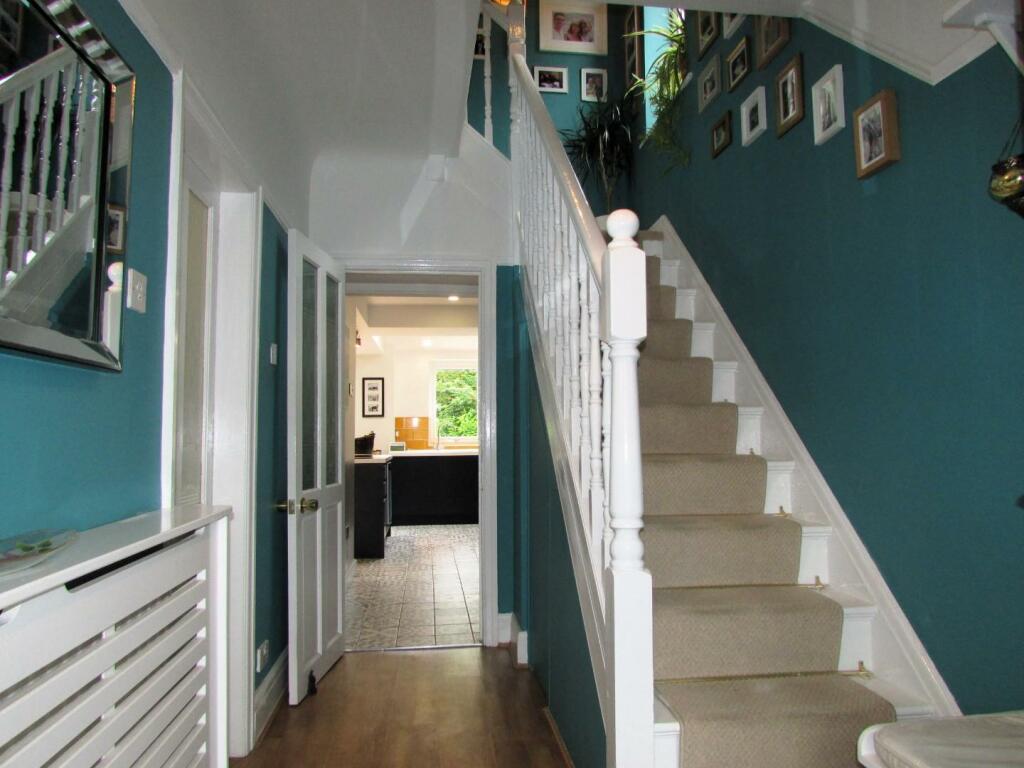LordLane305hall.JPG