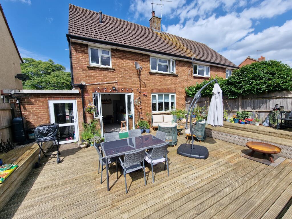 1000049179