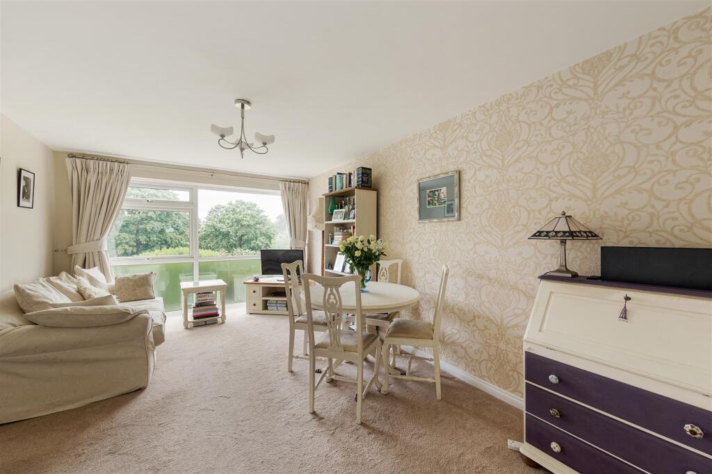 Chingford Avenue, E4