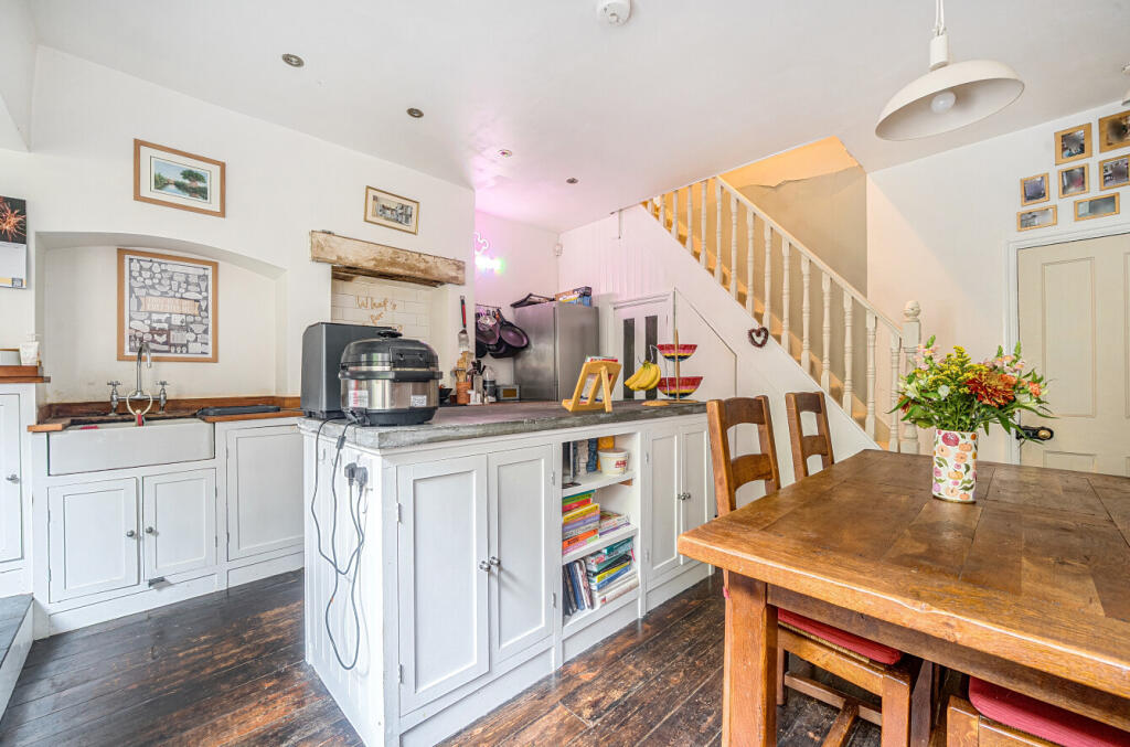 1375169-28-690c78...