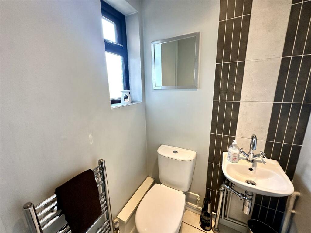 CLOAKROOM/WC