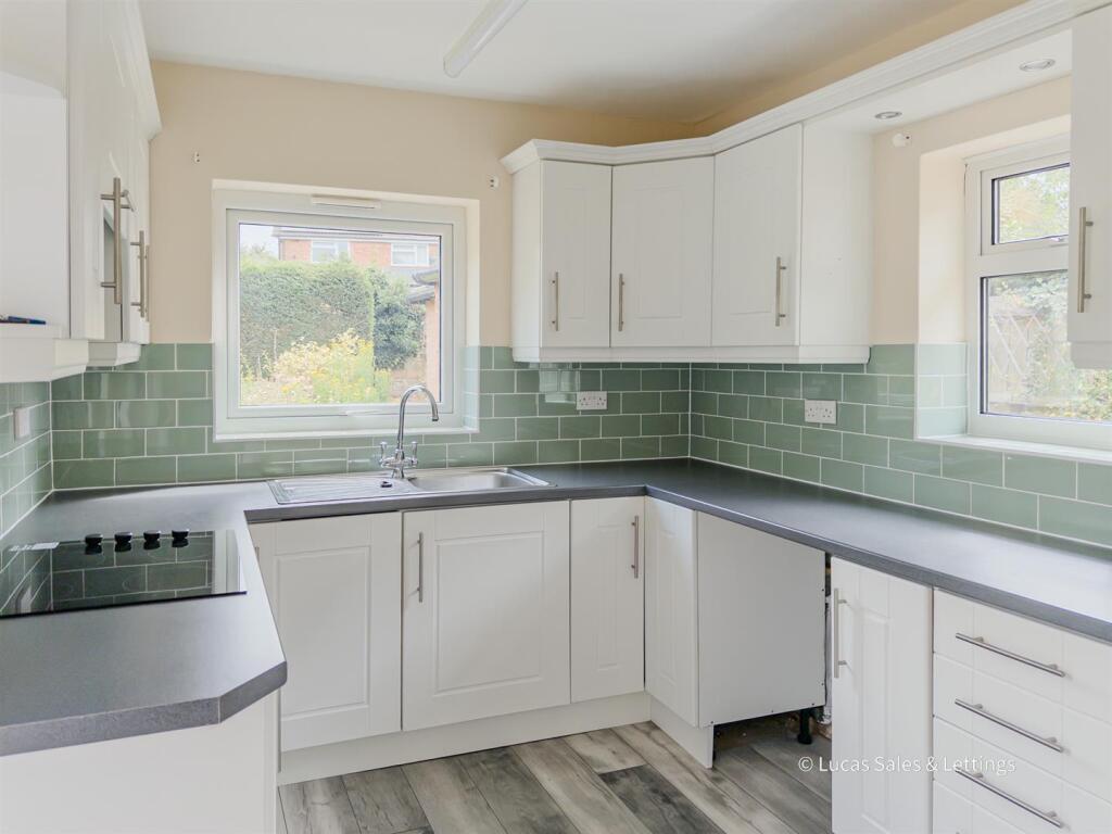 112 Gipsy Lane Kettering-11.jpg