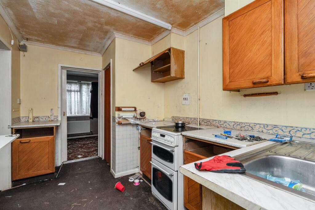 9 Shelley Close, Basingstoke, Hampshire, RG24 9BZ