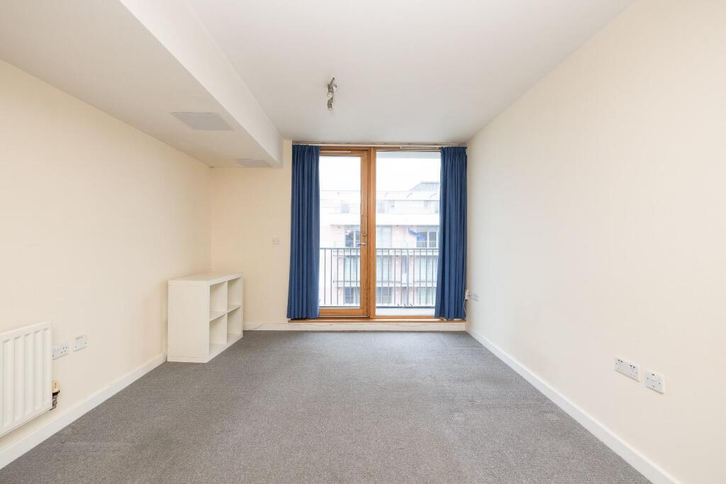 CHAR0411.jpg