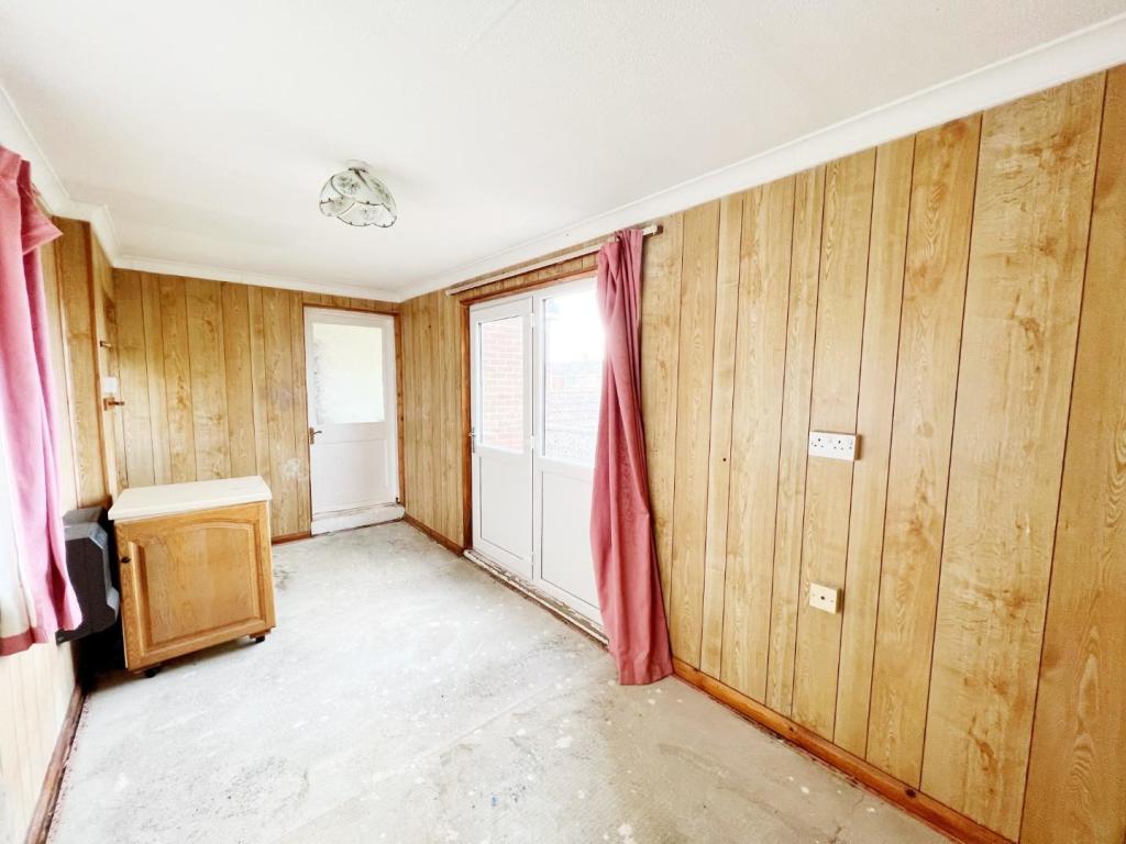 Family Room pic 3.jpg