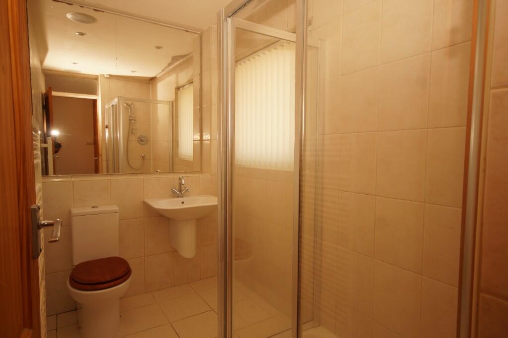 37 Heathmead