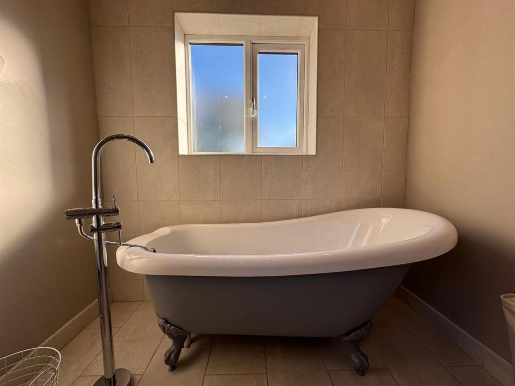 WhatsApp Image 2025-09-25 at 15.07.20 (1).jpeg