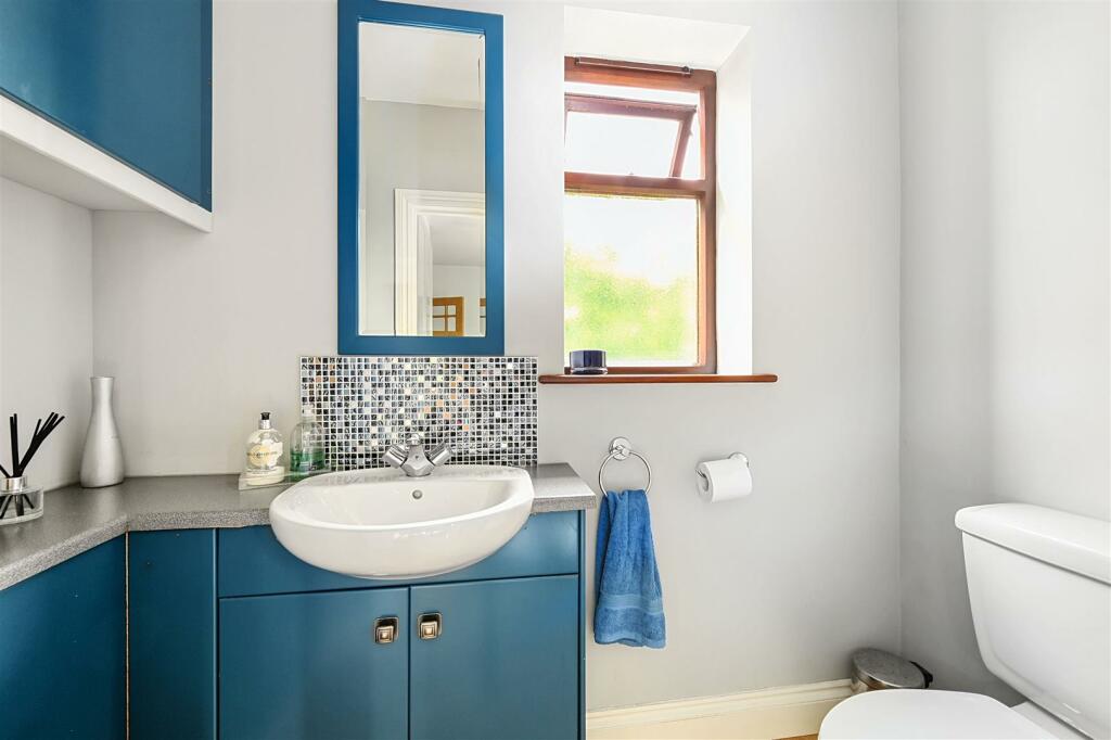 WARREN ROAD - TN354AG (12).jpg