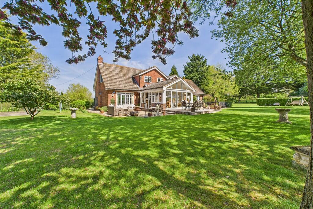 CAM01689G0-PR0465...