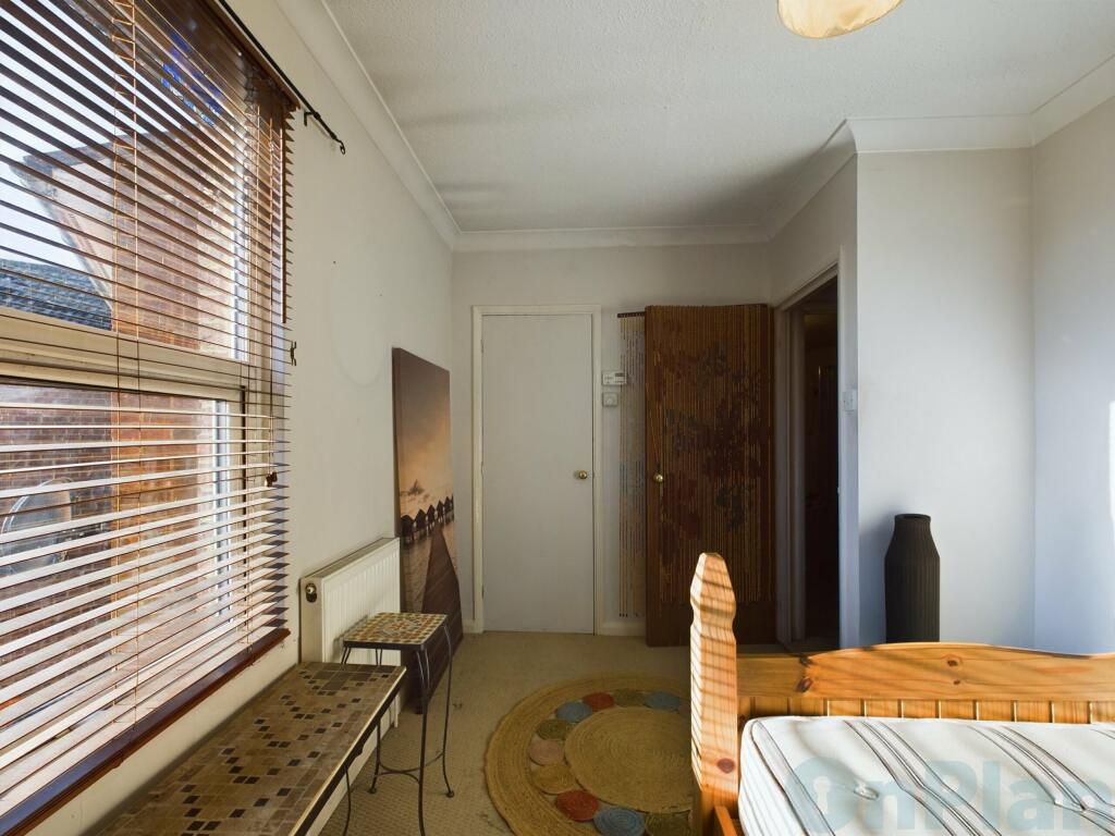 bedroom shot 2 alpha court