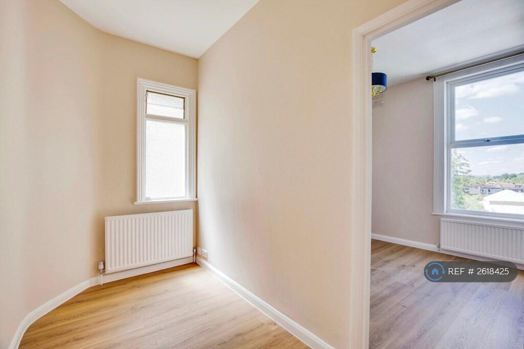 Study/Bedroom 2