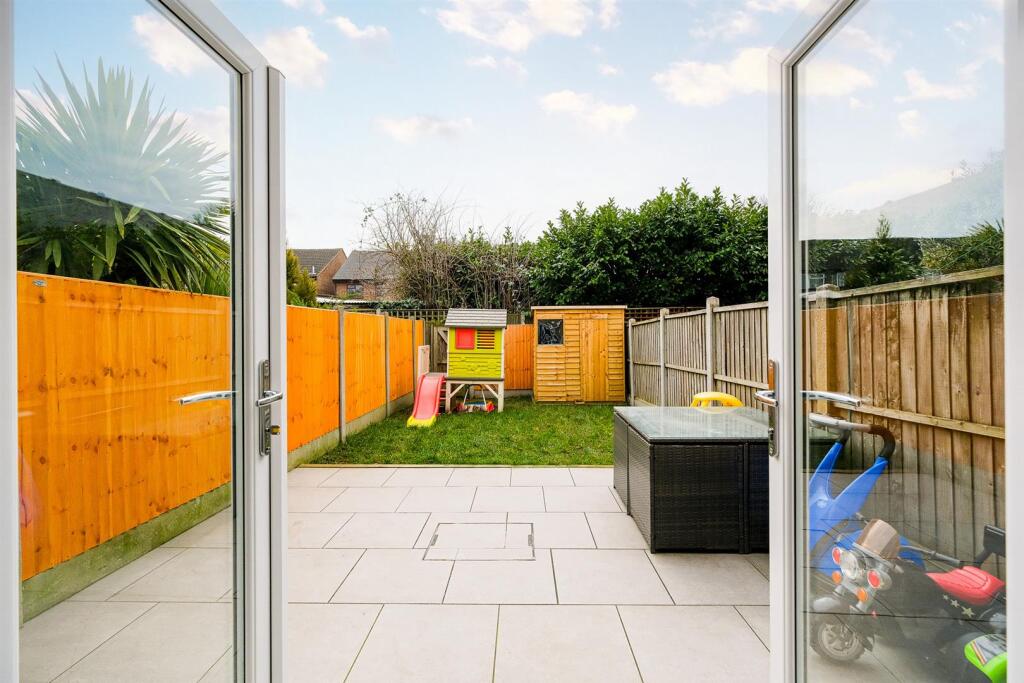 7 Field Close-11_web.jpg