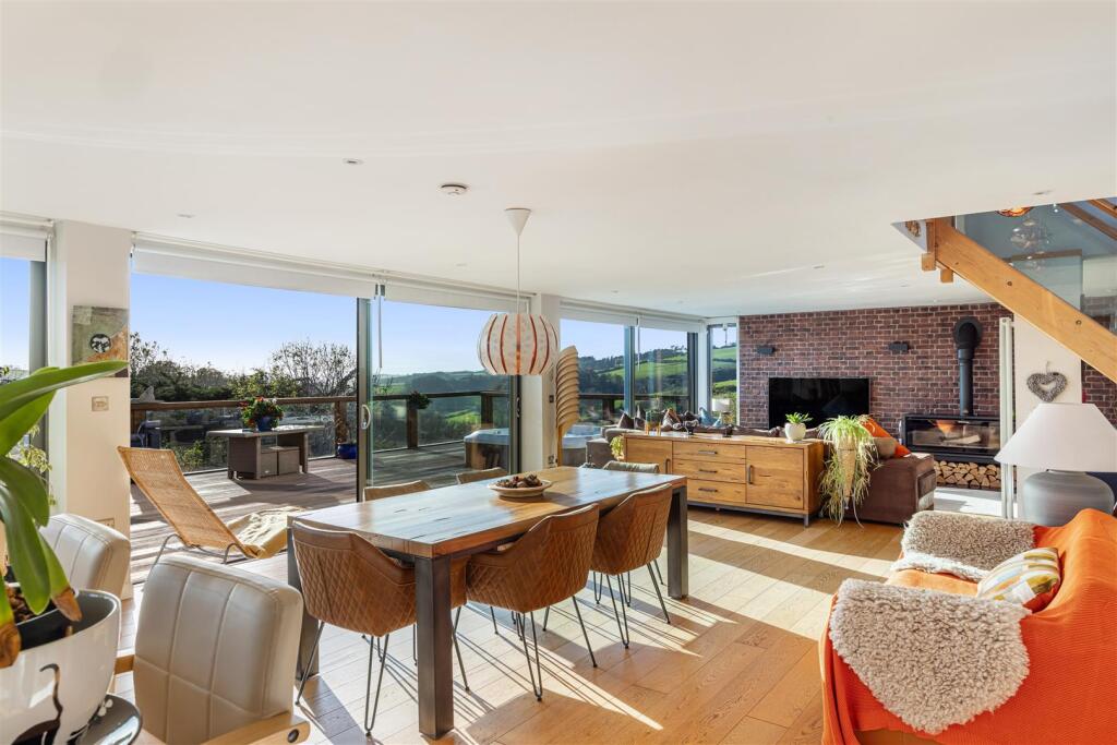 46 - 53 Dunstone Park Road Paignton.jpg