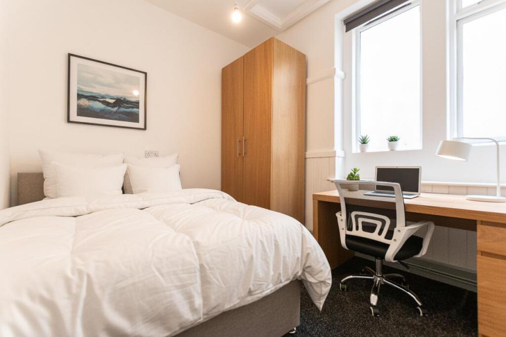 BED 4.jpg