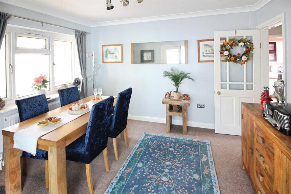 Reception Room/Occasional Bedroom 2