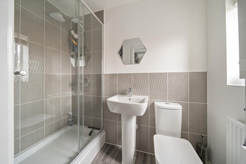 Ensuite Shower Room