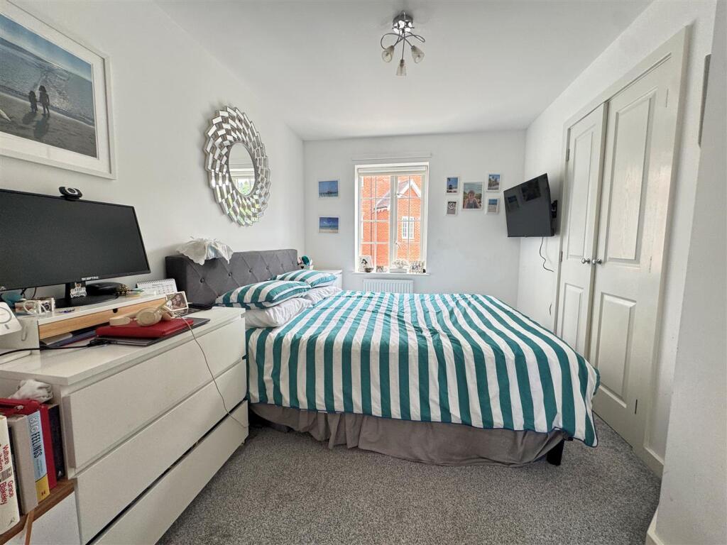 Bedroom 2.jpg