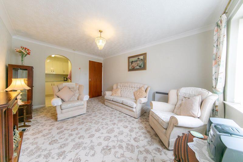Living room &amp; kitchen