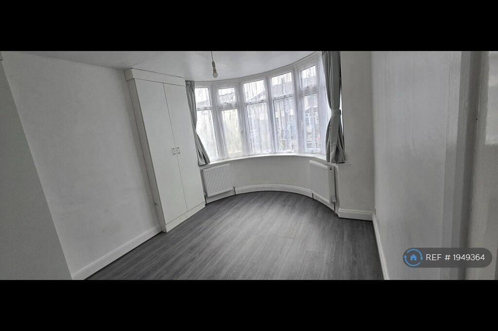 Ground Floor Bedroom 4- Double Bedroom