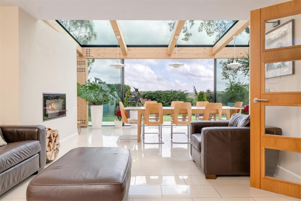 Open Plan Dining/Family Room