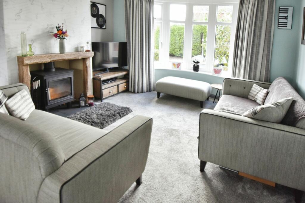 Lounge- Dining Room