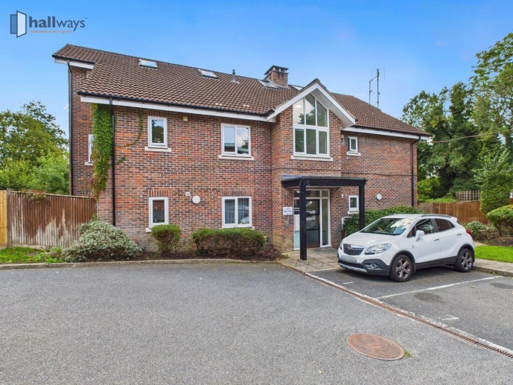 Flat , Glebe Court,  Whitethorn Avenue, Coulsdon