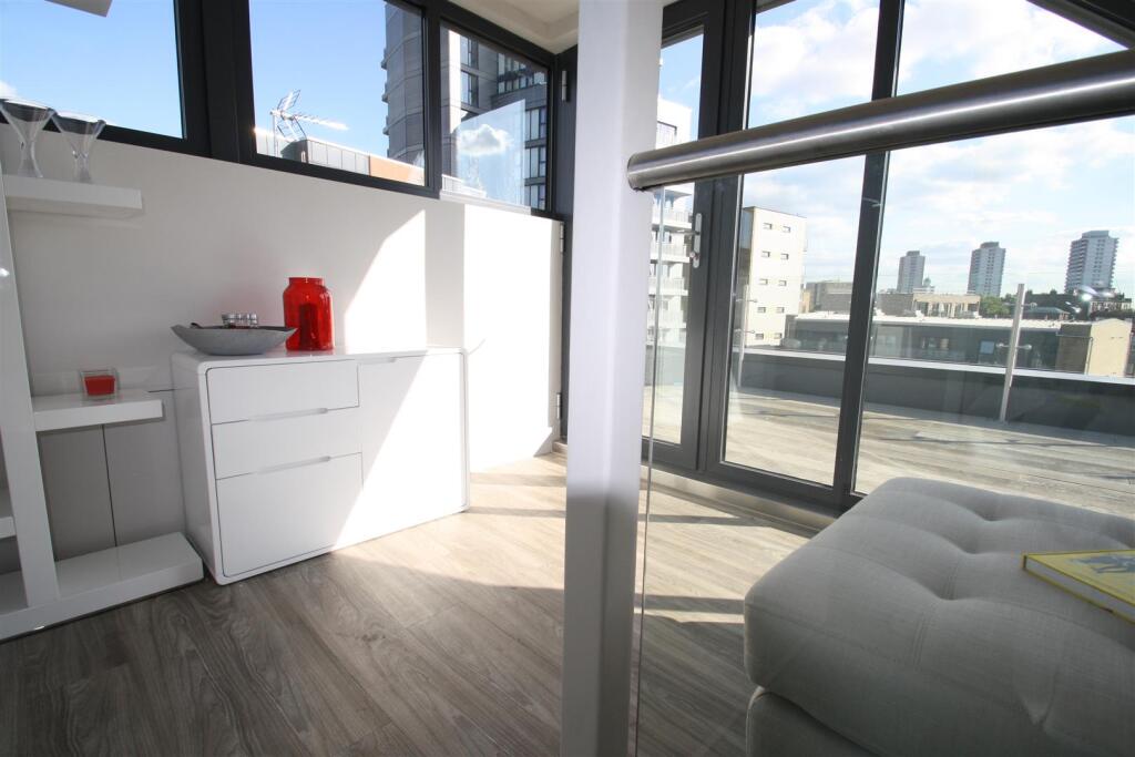 STUDY ROOM OUT TO ROOF TERRACE