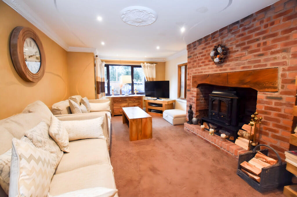 Lounge 1